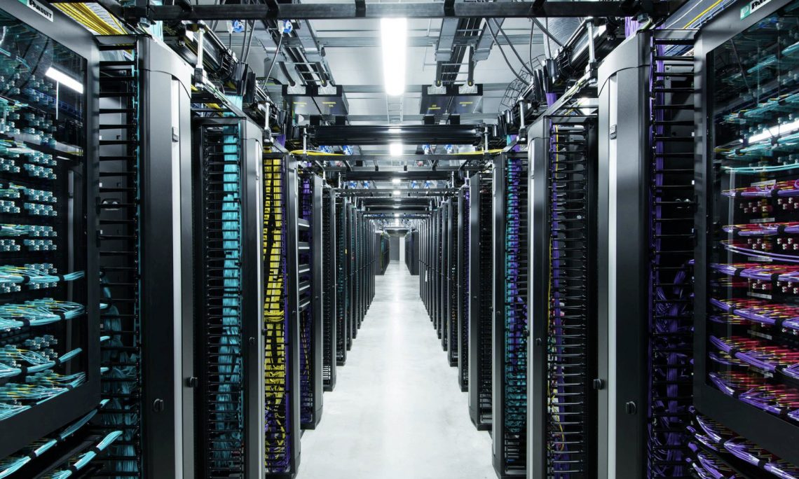 Data-Center-servers-wiring-5eea2ae4afe41-1140x684